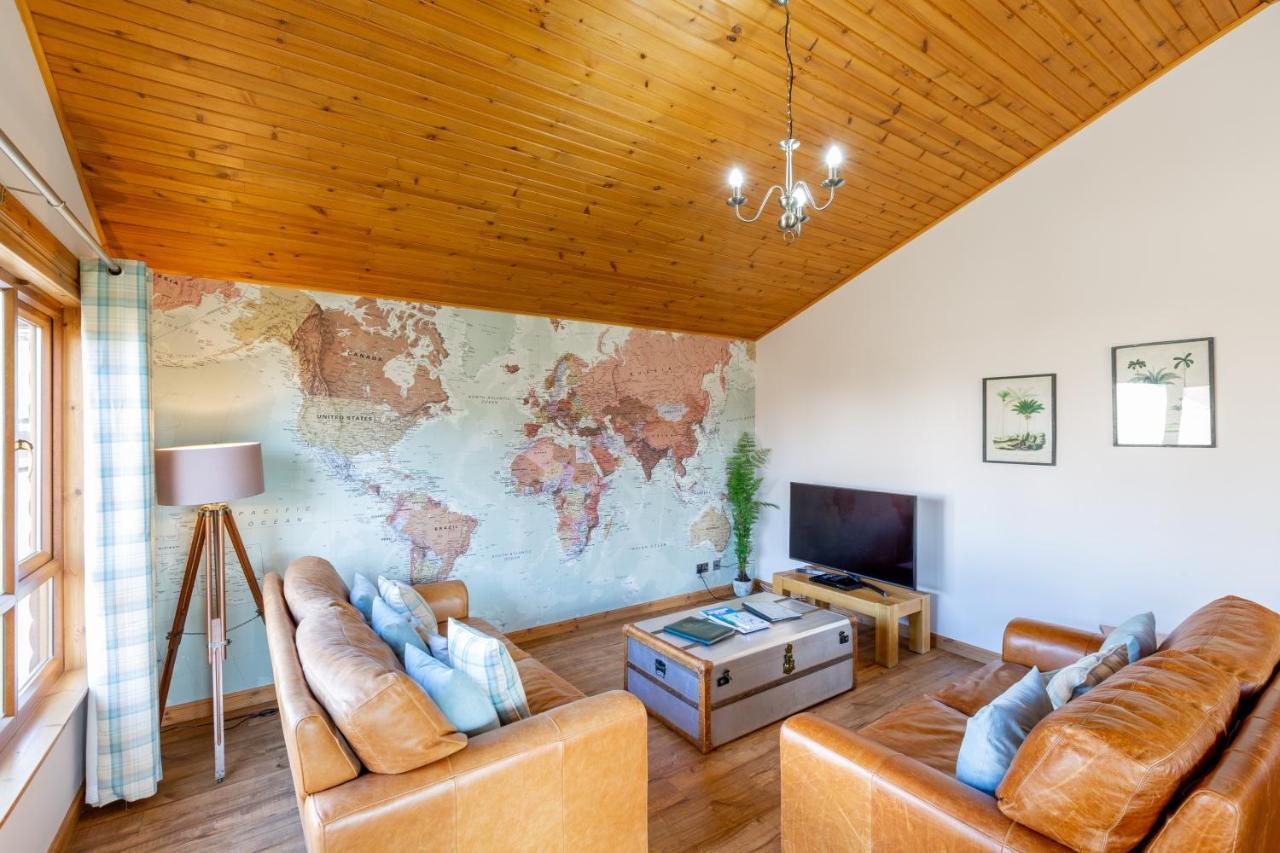 Douglas Fir Lodge With Hot Tub Near Cupar Fife Luthrie Экстерьер фото
