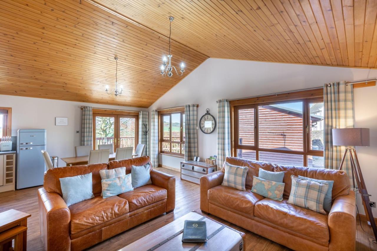 Douglas Fir Lodge With Hot Tub Near Cupar Fife Luthrie Экстерьер фото
