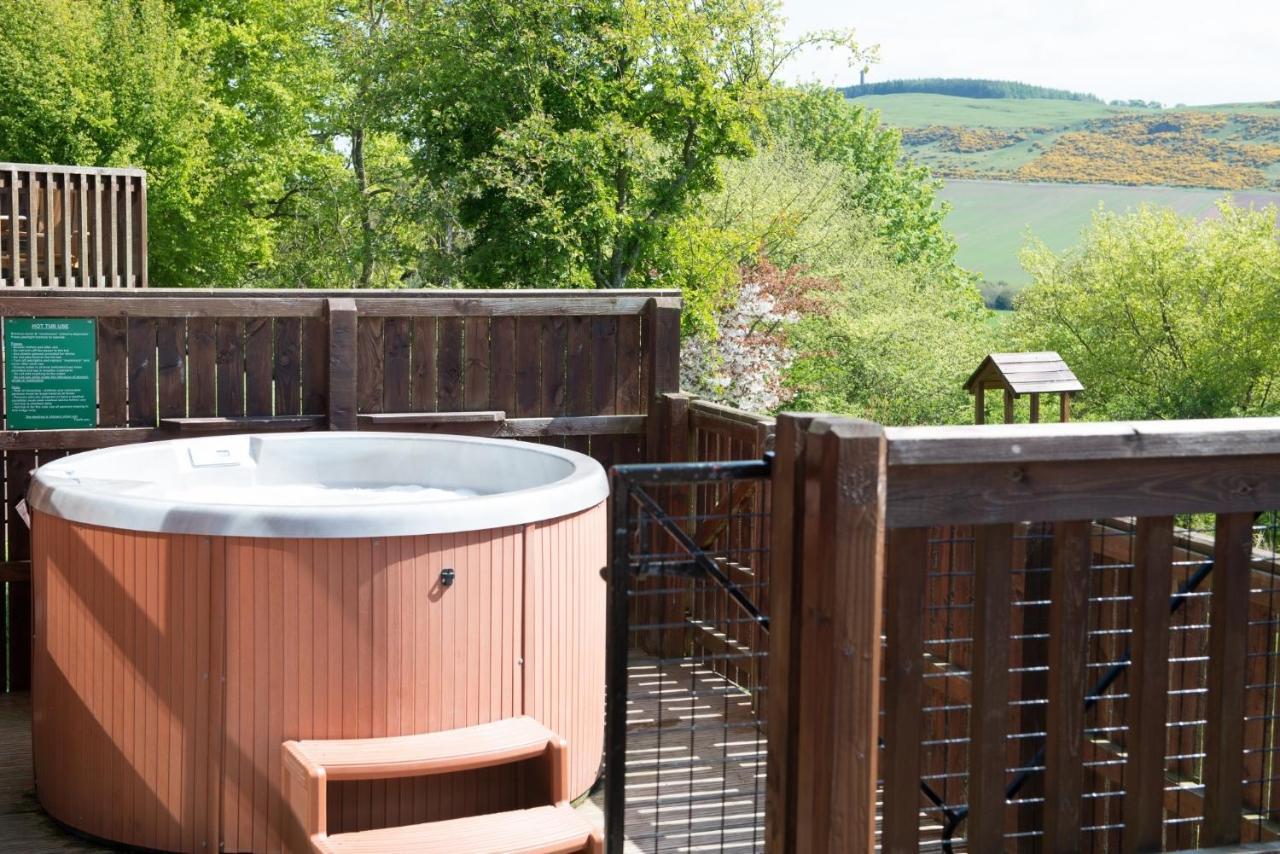 Douglas Fir Lodge With Hot Tub Near Cupar Fife Luthrie Экстерьер фото