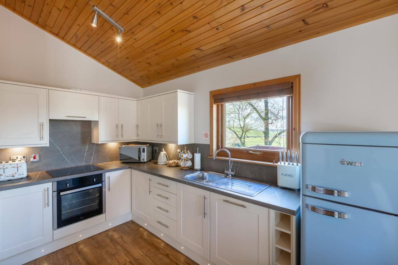 Douglas Fir Lodge With Hot Tub Near Cupar Fife Luthrie Экстерьер фото