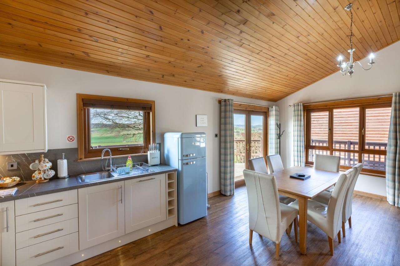 Douglas Fir Lodge With Hot Tub Near Cupar Fife Luthrie Экстерьер фото